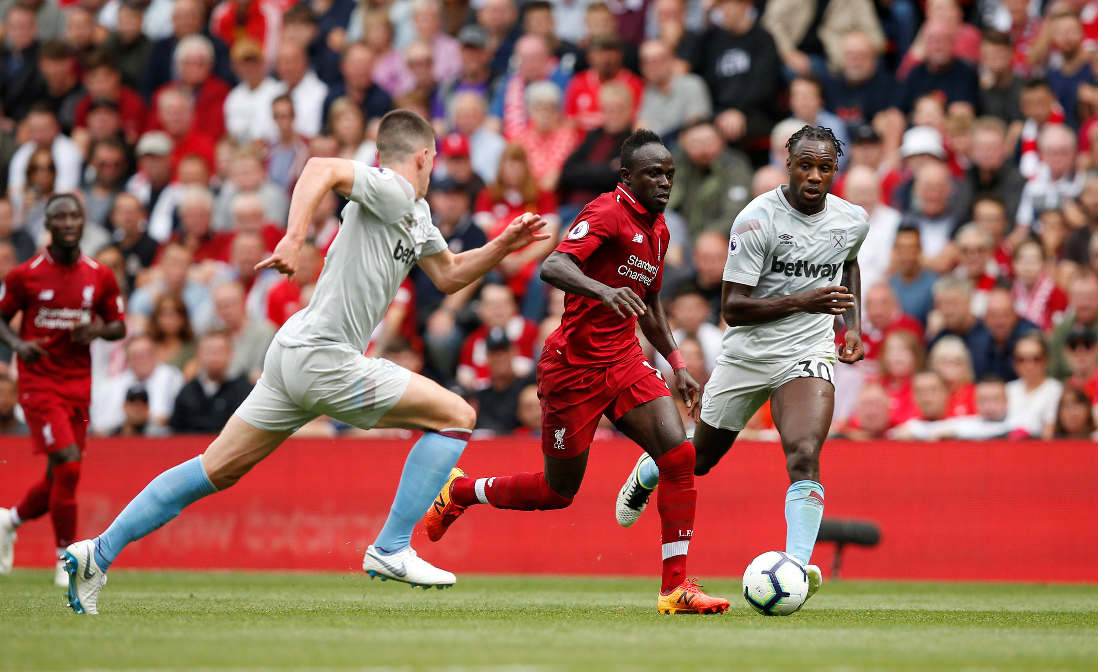 开云中国-英超裁判采用最新技术，判罚更精准