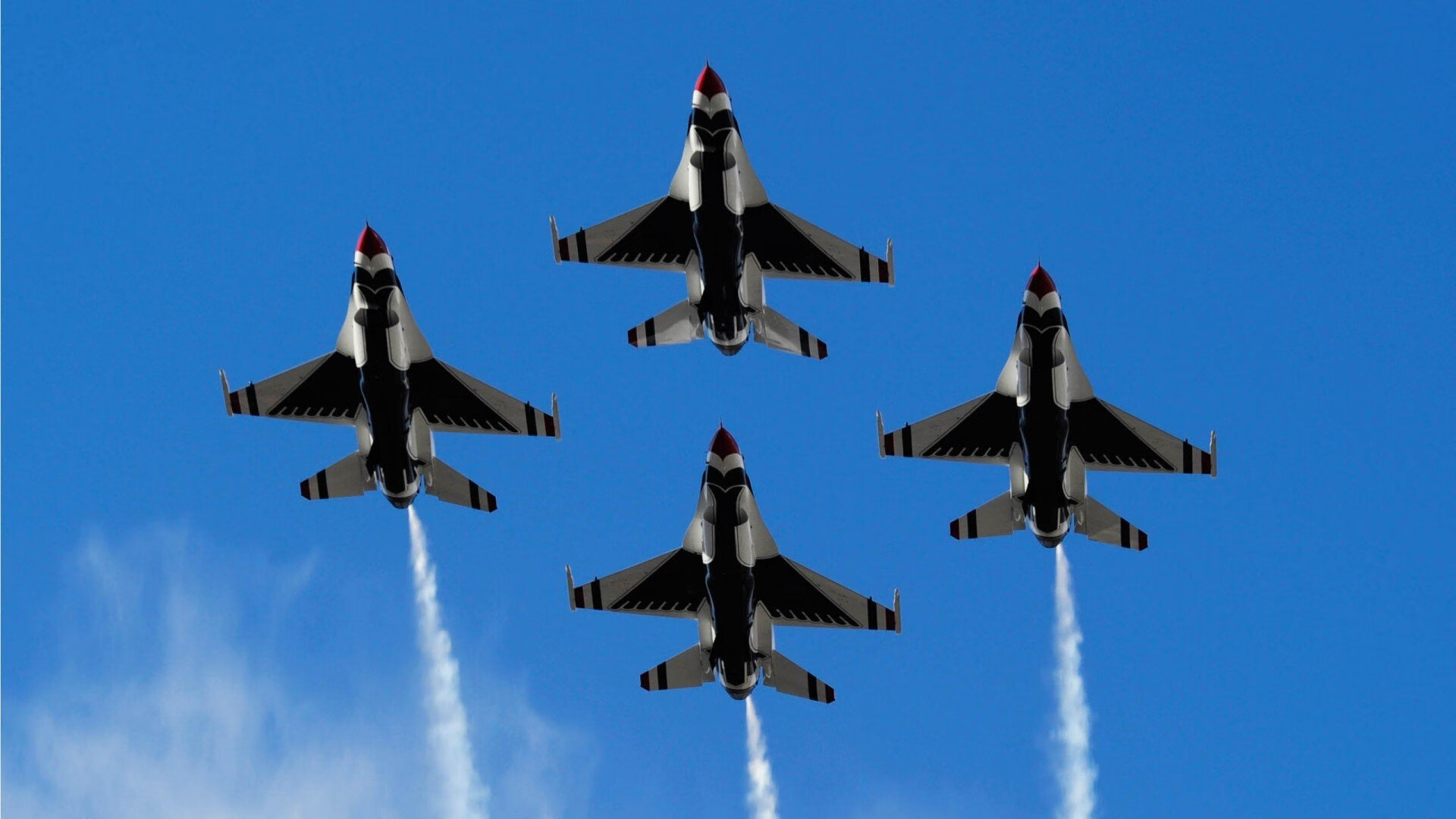 赛场周边:豪华住宿、美食推荐,赛场酒店